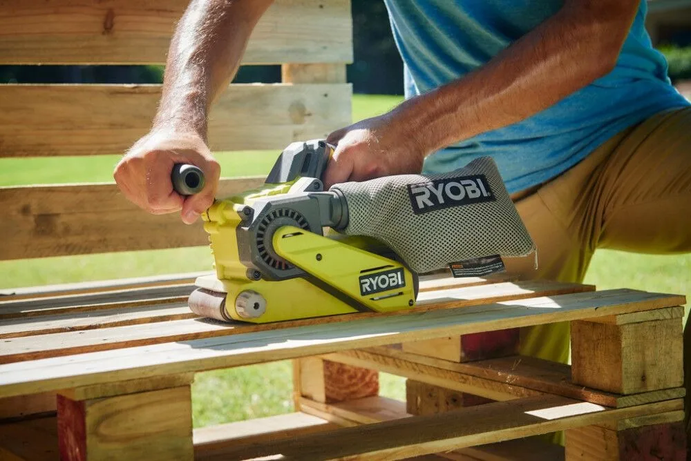 Slípivél ryobi