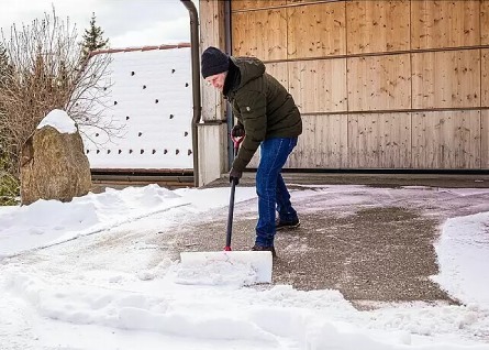 Vetrarvara Banner Image