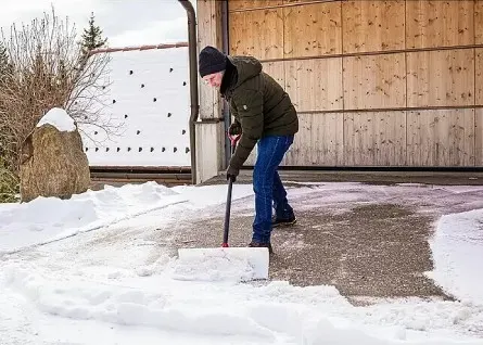 Vetrarvara Banner Image