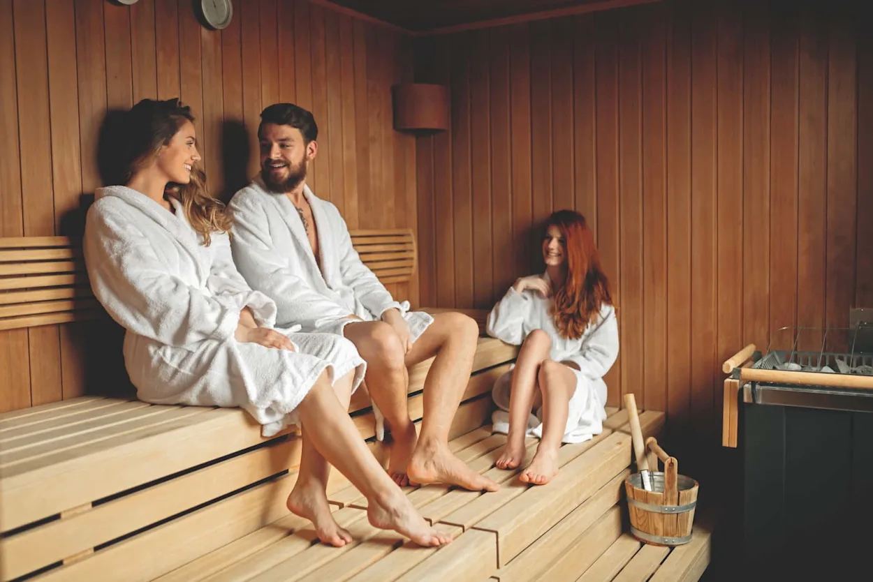 FI Image: sauna saunojat