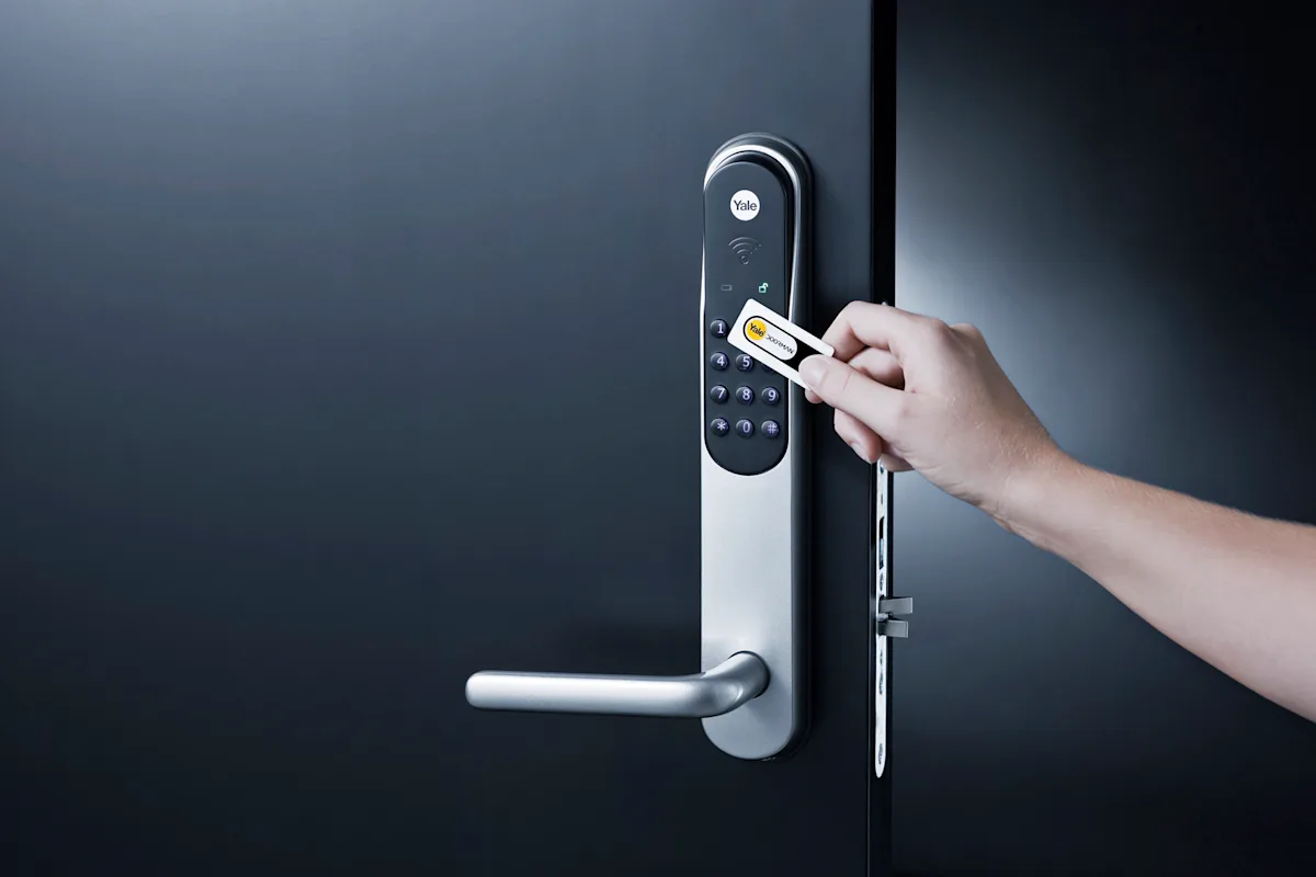 FI Image: Yale Doorman Classic älylukko 1629703