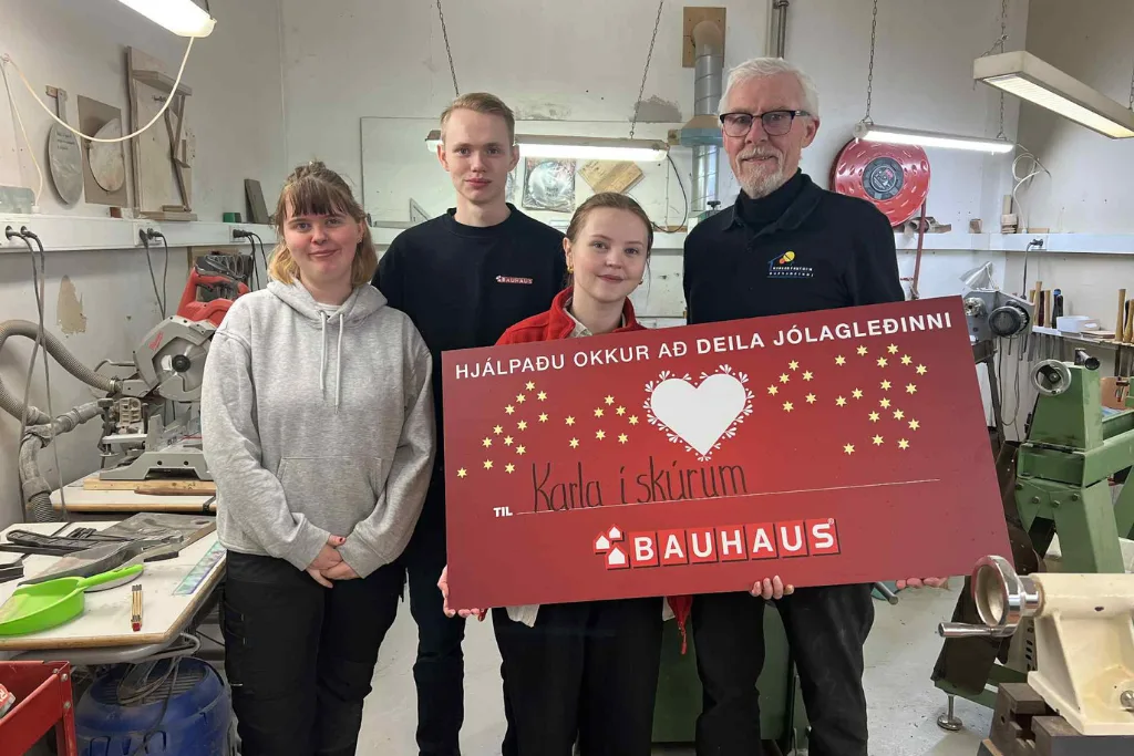 Karlar í skúrnum deilum jólagleðinni mynd 2025 IS