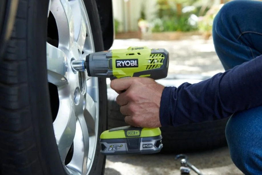 EE Ryobi