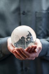 racing-towards-the-future-look-behind-you-first_asset_rsz_bill-oxford-rdlers3zggq-unsplash