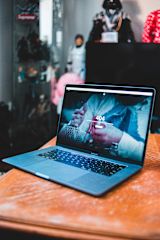 erik-mclean-unsplash-error-message