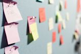 Stakeholder Engagement 101_Decorative image_Post-its on a board