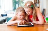 digital-social-worker-helping-children-reveal-difficult-things_asset_estella-sylvie-9987