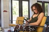 how-to-use-apps-to-promote-workplace-wellbeing_asset_dts_modern_home_rob_christian_crosby_3588
