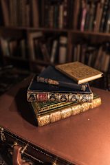 Decorative image of pile of old books for article