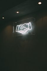 why-academia-and-policy-need-to-work-together-better_asset_rsz_charles-deluvio-at5vupoi8vc-unsplash