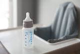 is-breastfeeding-with-hiv-safe-years-of-mixed-messages-still-cause-problems_asset_bottle-container-high-chair-374756