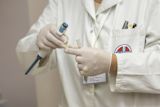 aids-rates-slashed-tailoring-care-disadvantaged-groups_asset_medic-563425_1920-1024x683