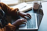 daniel-thomas-unsplash-work-home