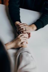 why-extreme-burnout-threatens-front-line-workers_asset_priscilla-du-preez-apa843frizi-unsplash1