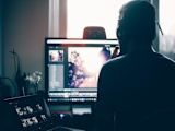 e-id-in-america_asset_glenn-carstens-peters-210782-unsplash-1