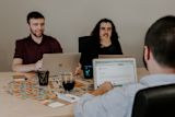 5-icebreaker-themes-for-high-performance-teams_asset_kaleidico-rdydovk8ats-unsplash