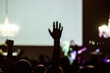 how-to-avoid-group-think-in-government_asset_hands-up