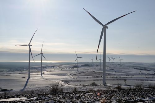 Projektfoto Windenergie Türkei. Blick auf Windräder in der Türkei.