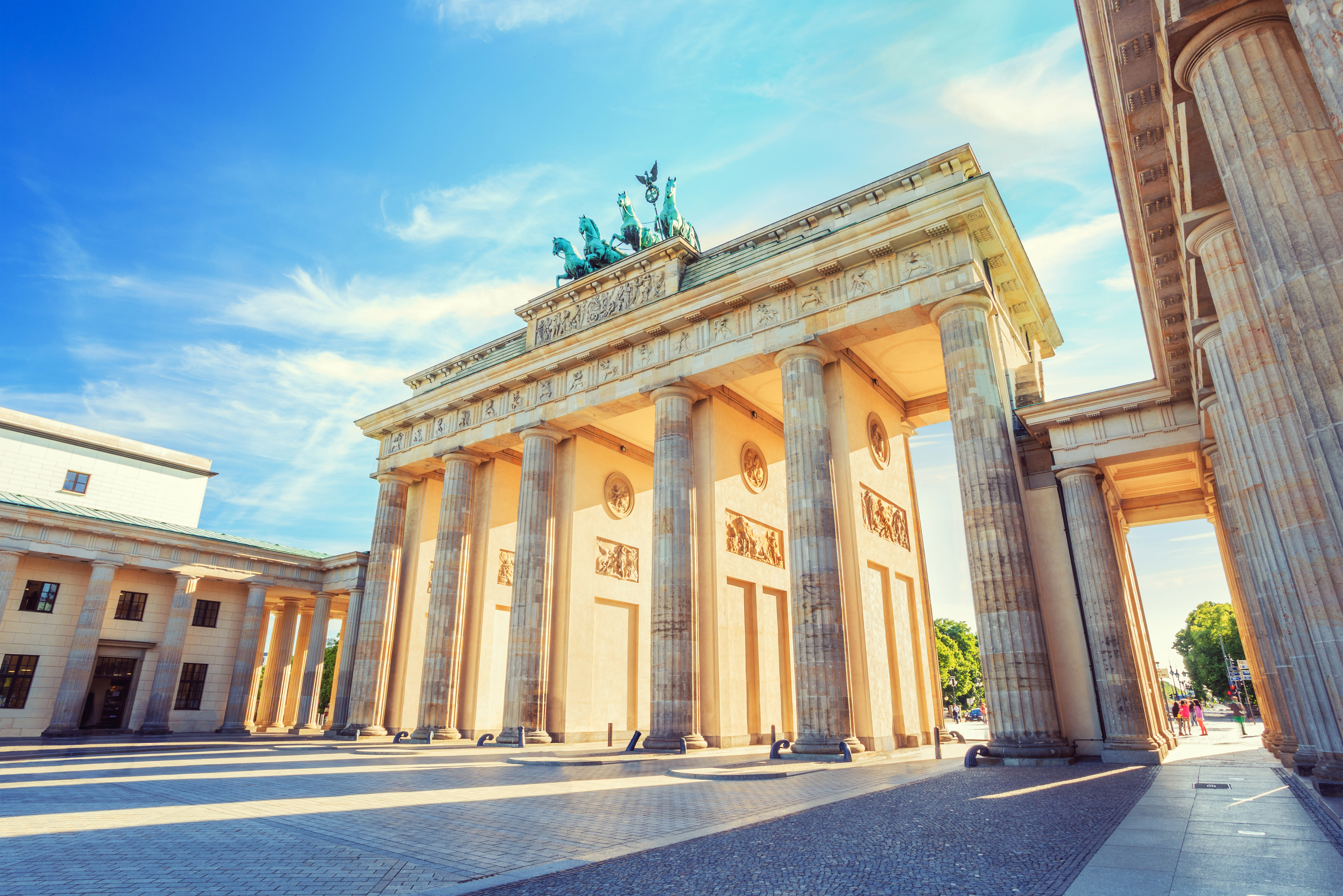 Sicht auf das Brandenburger Tor in Berlin. NEW Energie ist der günstige Stromanbieter für Berlin.