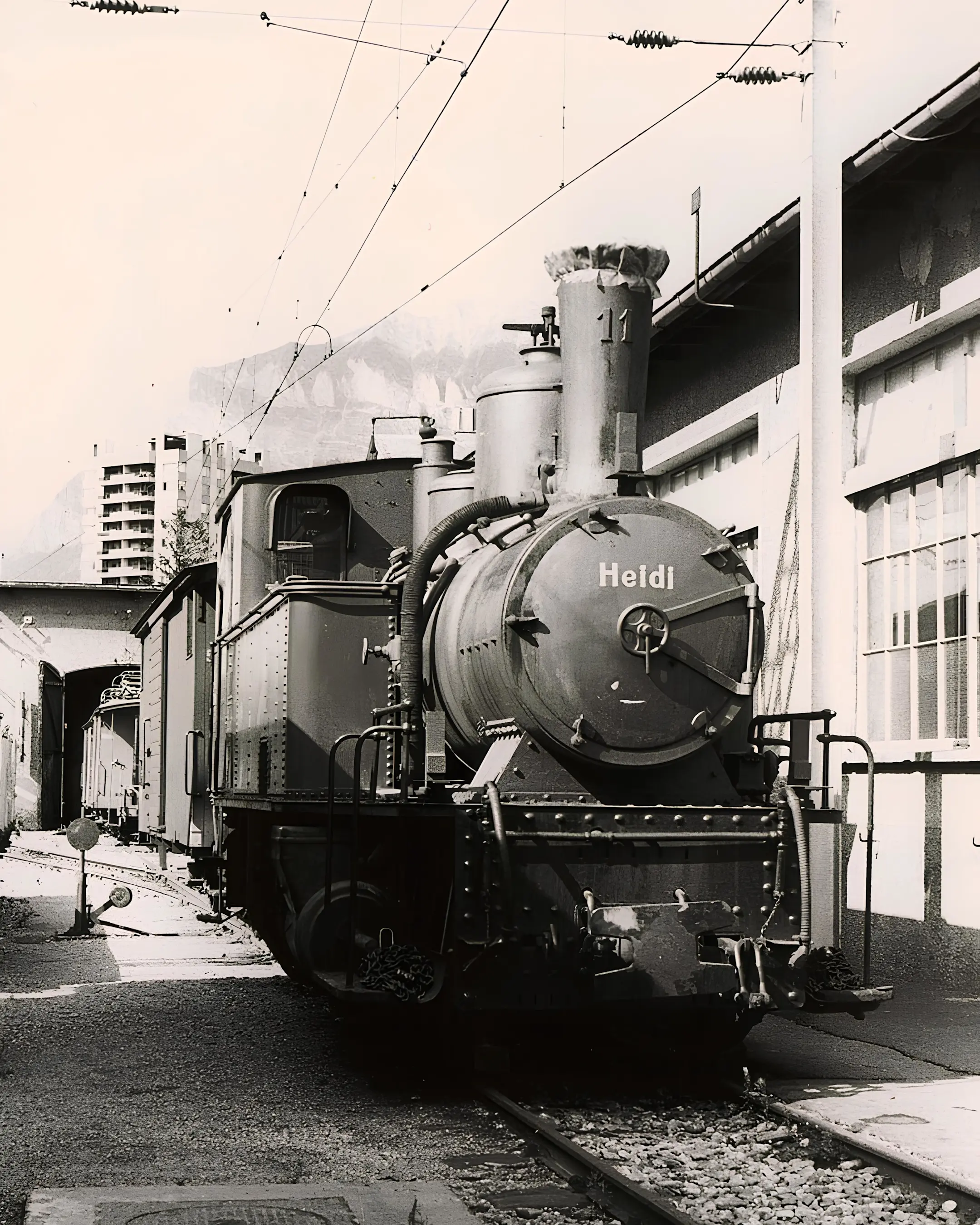 Historisches Bild der Dampflokomotive Heidi.