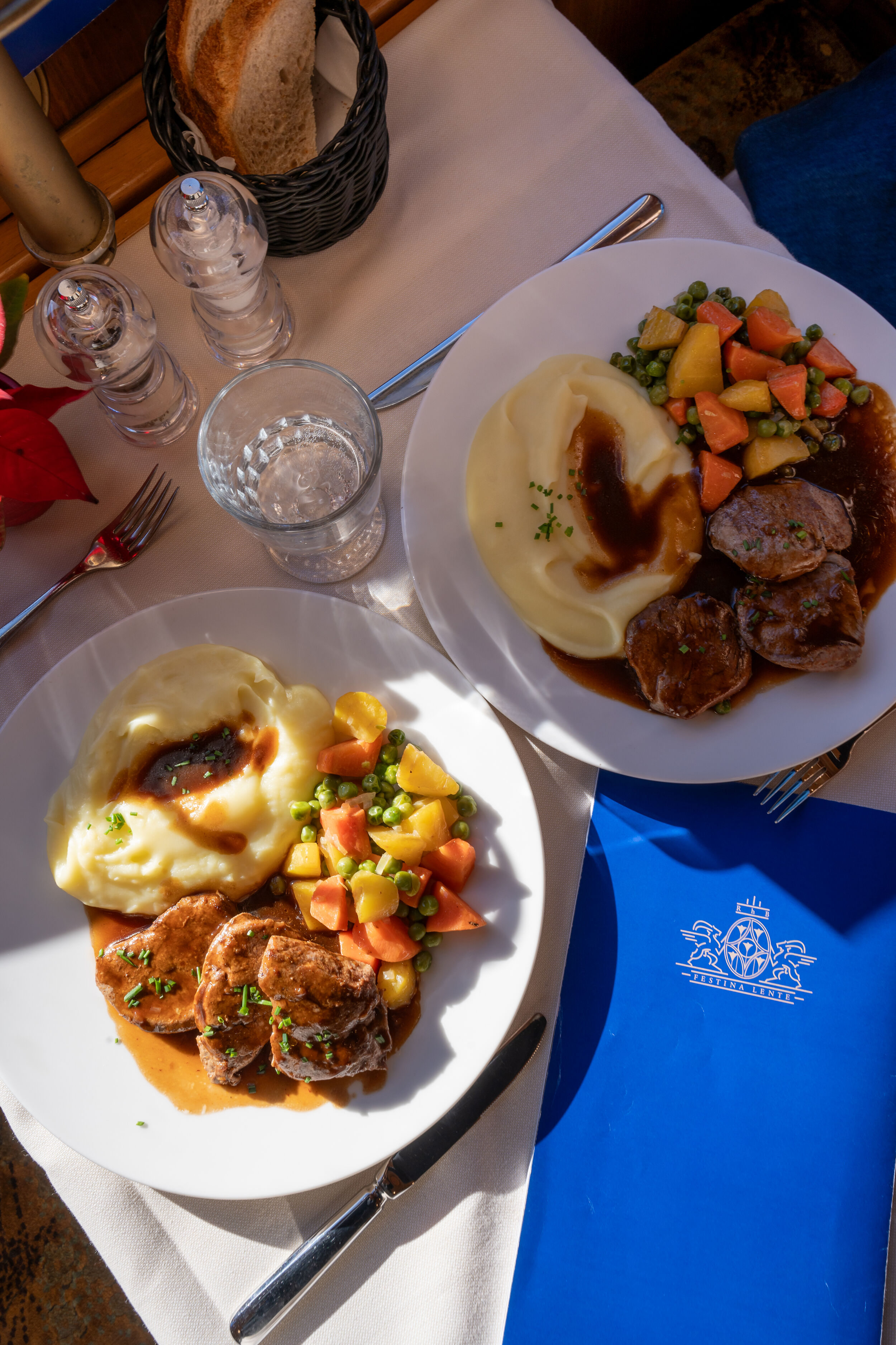 Essen im Gourmino: Kartoffelstock und Braten