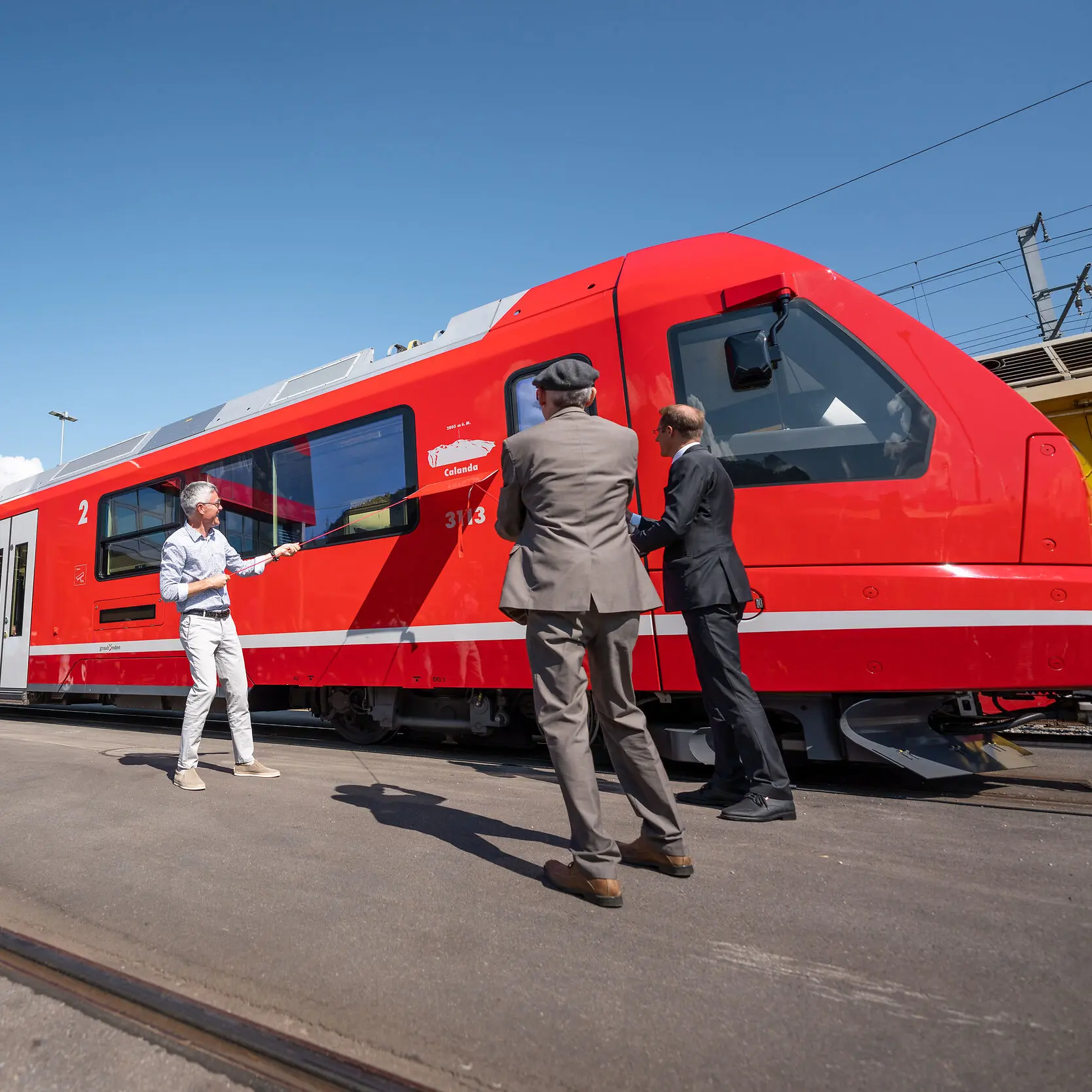In Landquart wird der Capricorn-Triebzug auf den Namen Calanda getauft.