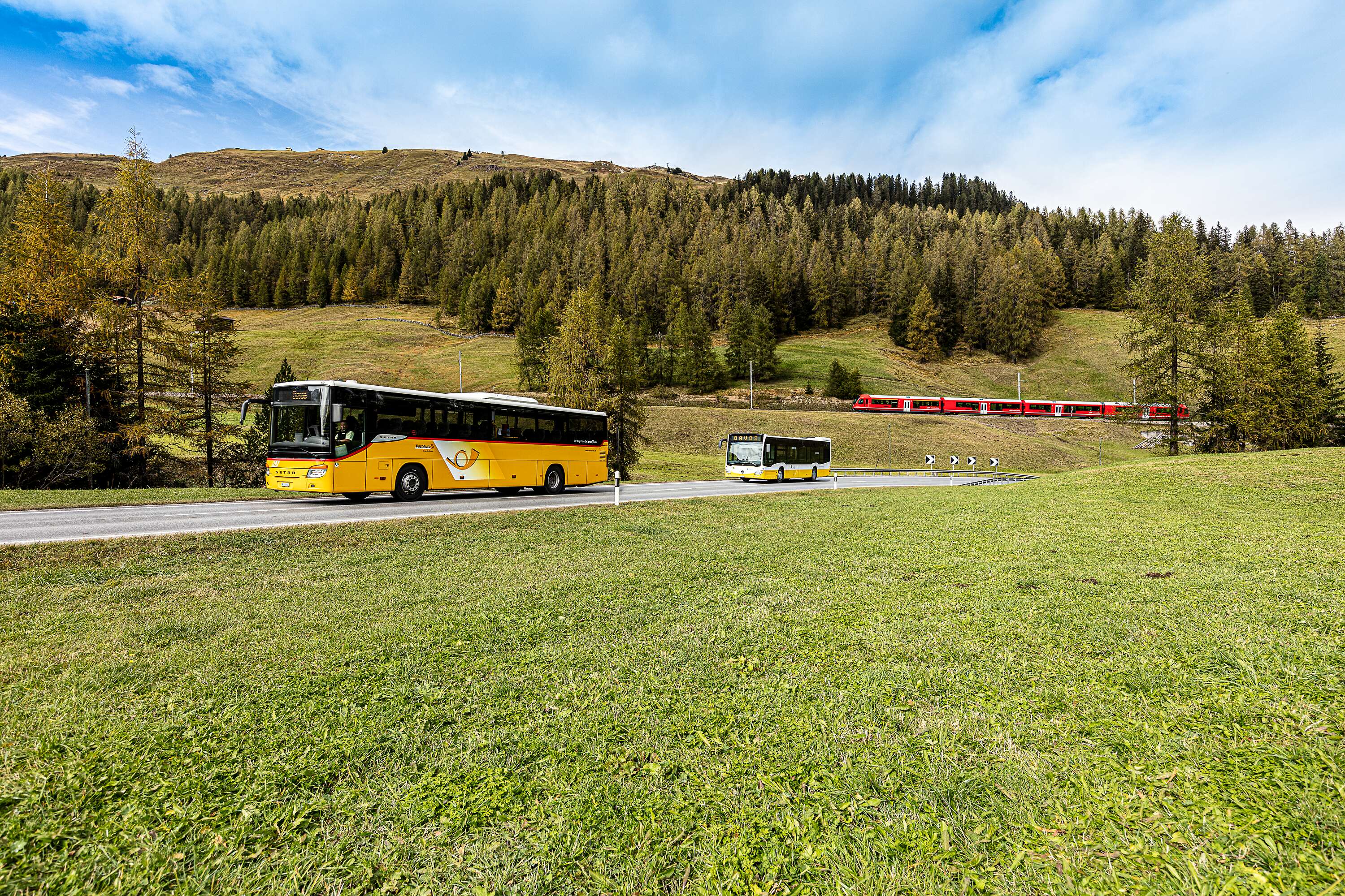 Regiozug, Postauto und VBD bei Davos Wolfgang