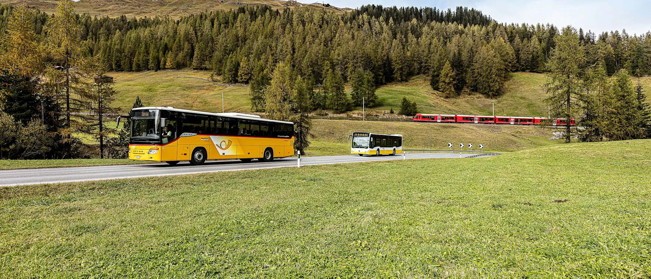 Regiozug, Postauto und VBD bei Davos Wolfgang