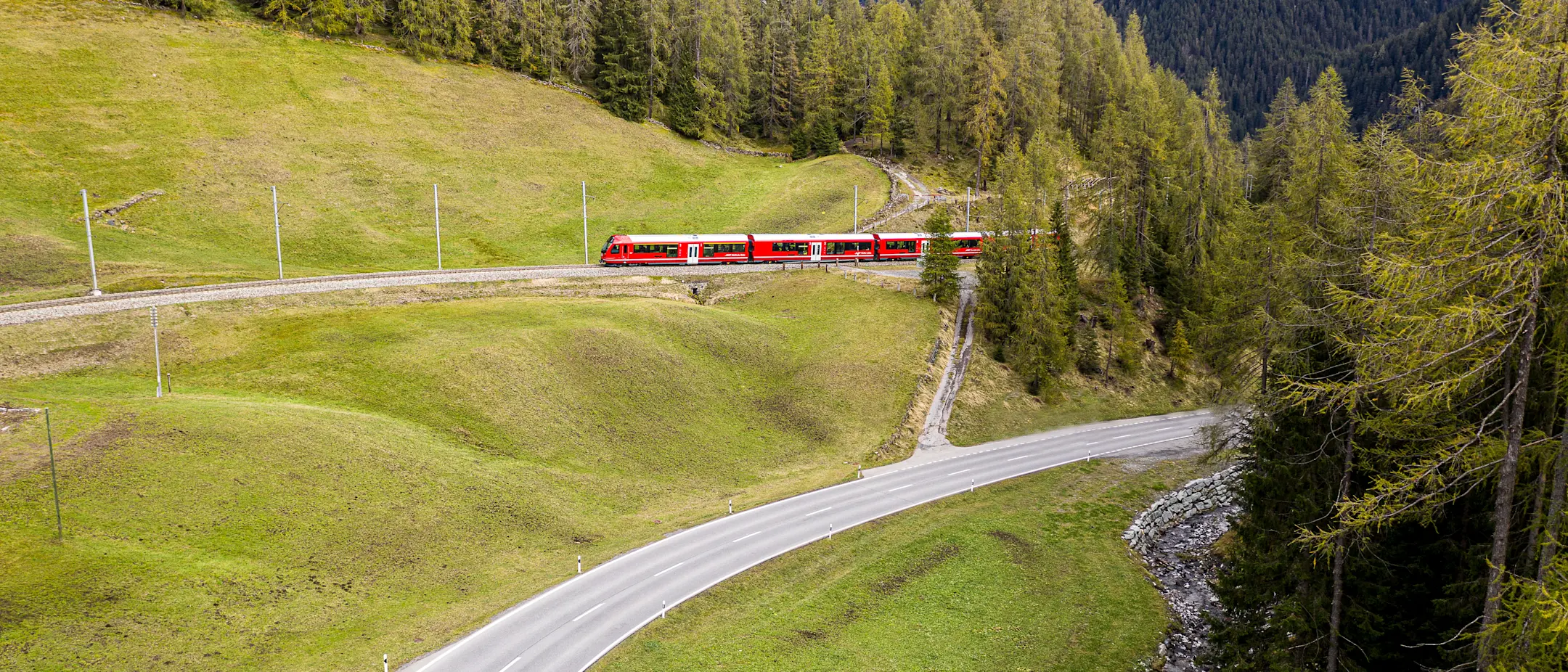 Regiozug, Postauto und VBD bei Davos Wolfgang