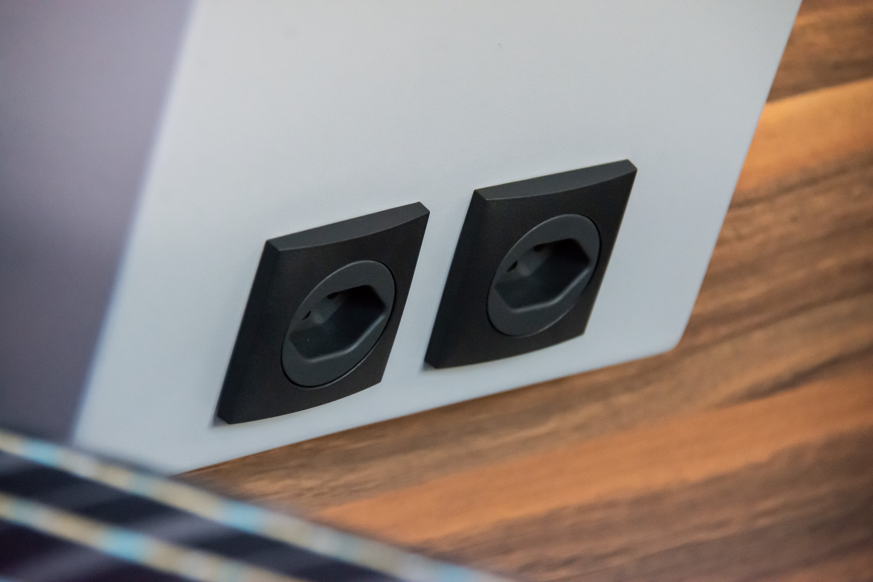 Steckdosen im 1. Klasse-Abteil des Capricorn-Triebzugs