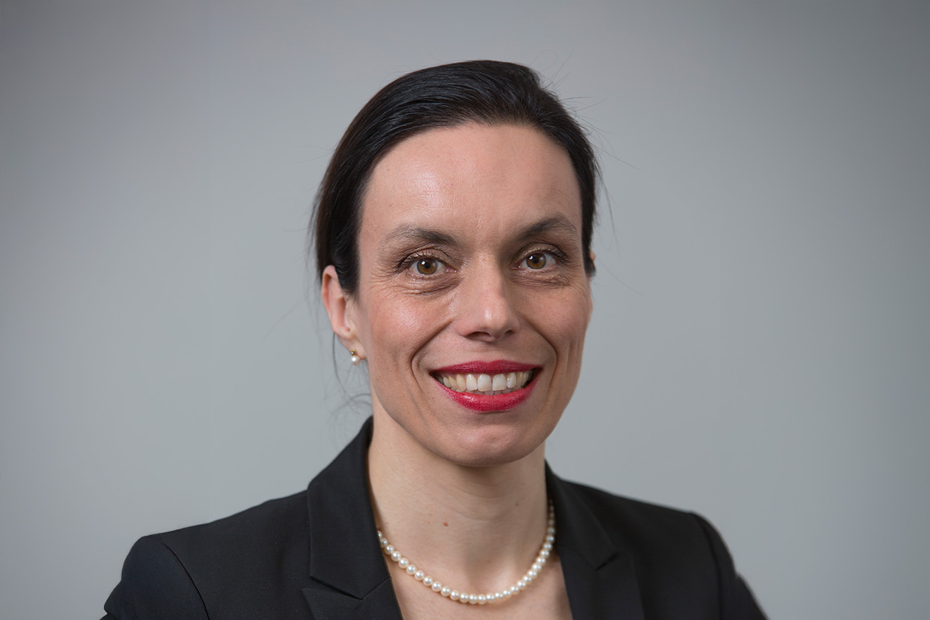 Manuela Hutter Chalmers, Leiterin Finanzen