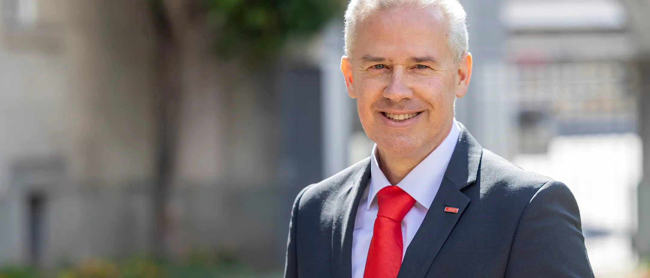 Portraitfoto Silvio Briccola, Leiter Finanzen, Mitglied der Geschäftsleitung