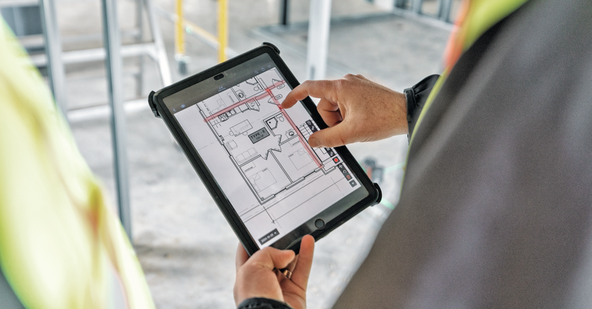 Embracing digital tools allows you to ensure your projects run smoothly from start to finish. Learn how construction management software streamlines workflows by giving you real-time updates, automated processes and a central hub for communication.