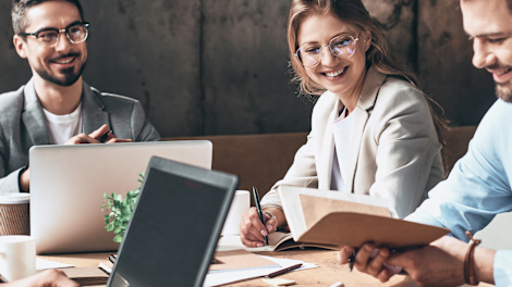 payroll-employees-meeting-cropped-16-9