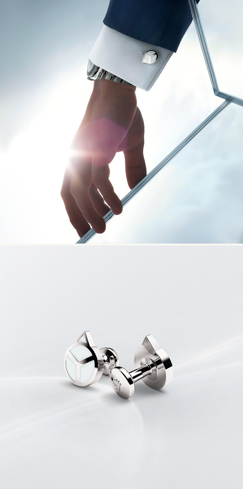 ‘Hand’ cufflinks Always shining