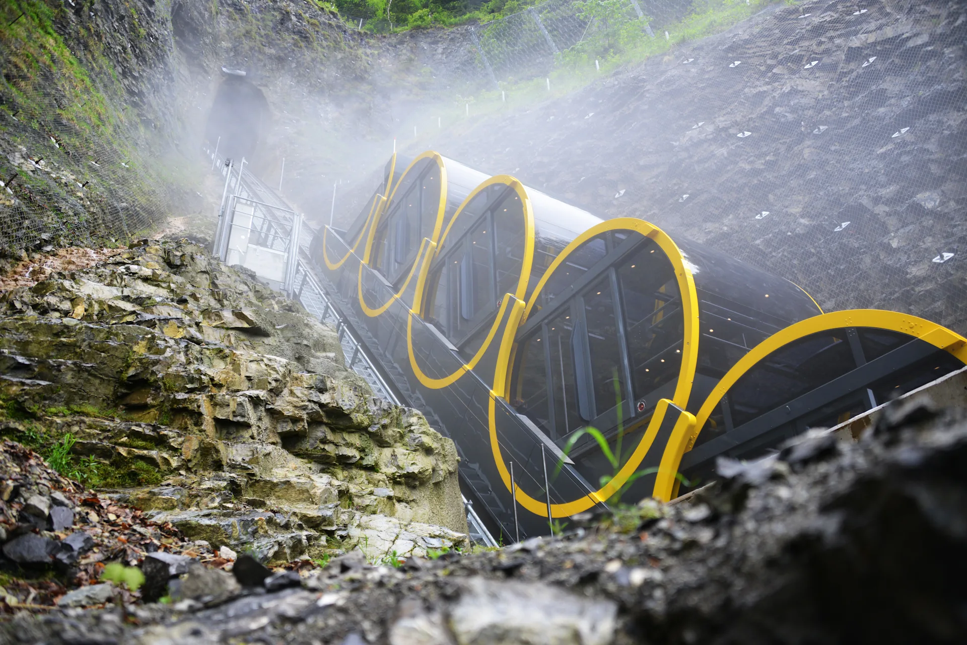 Standseilbahn Schwyz-Stoos