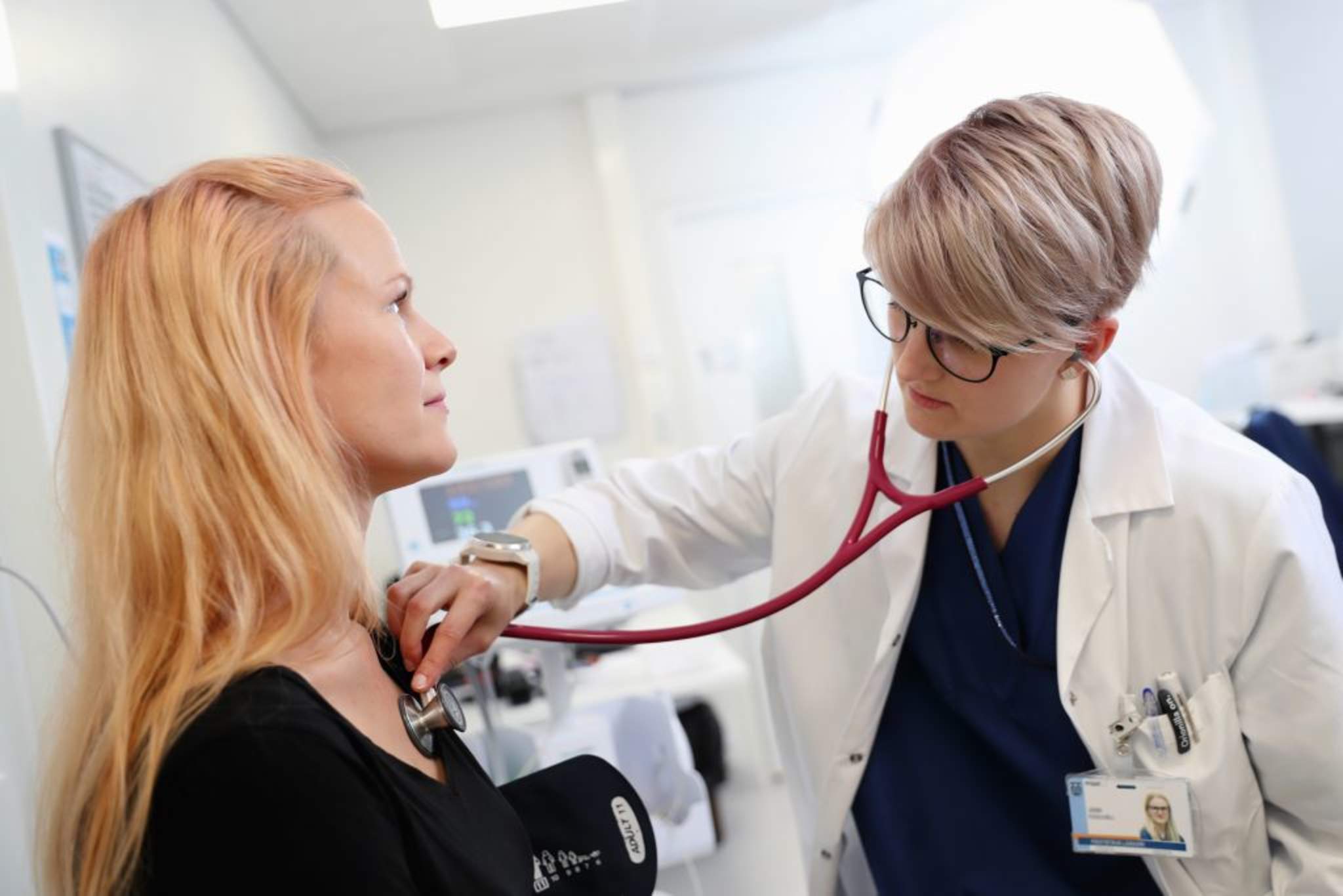 Er Reception Seeing a doctor or a nurse at the emergency department