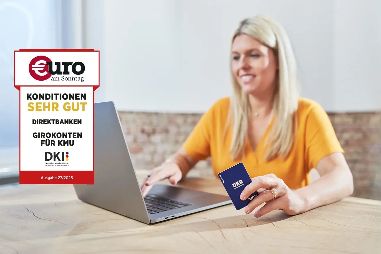 DKB Kund*in bezahlt mit der Visa Geschäftskreditkarte