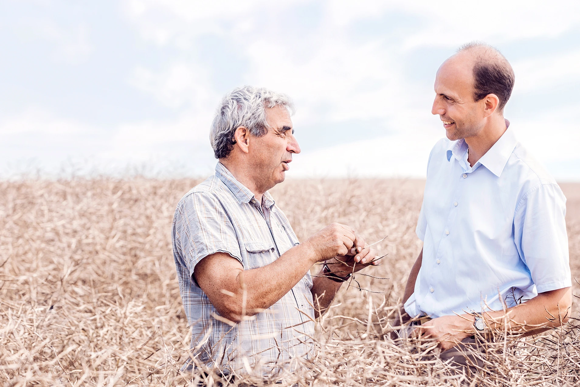 DKB-Kunde Dr. Möller mit DKB-Landwirtschaftsexperten