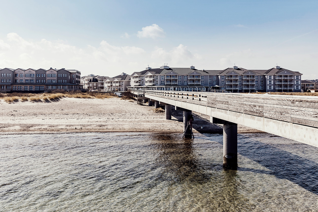 Beach Motel und Bretterbude Heiligenhafen von der Seebrücke aus