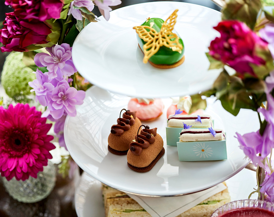 bridgerton-afternoon-tea-at-the-lanesborough