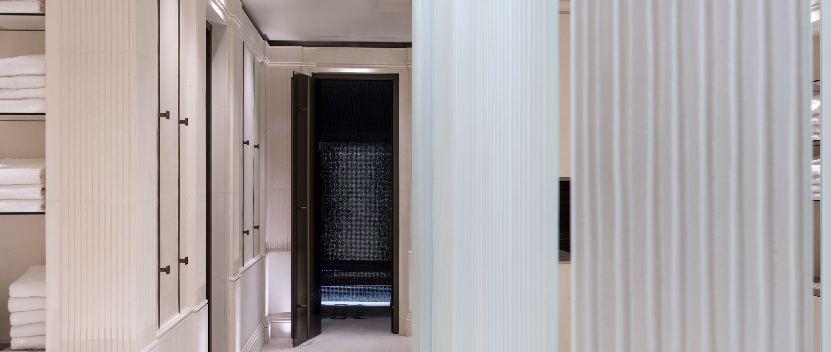 Gentlemen's Sauna & Steam Room