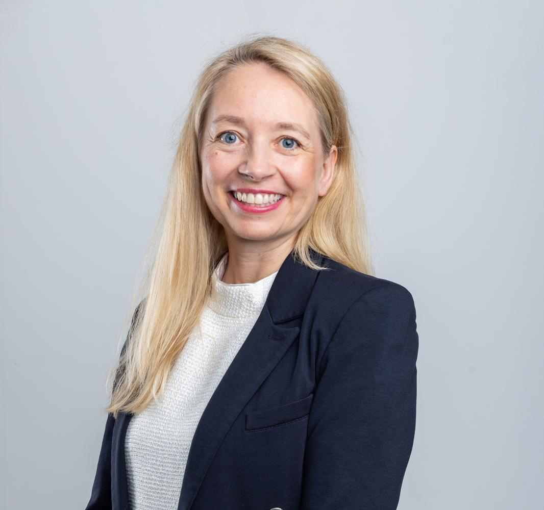 Lisa Holum - 