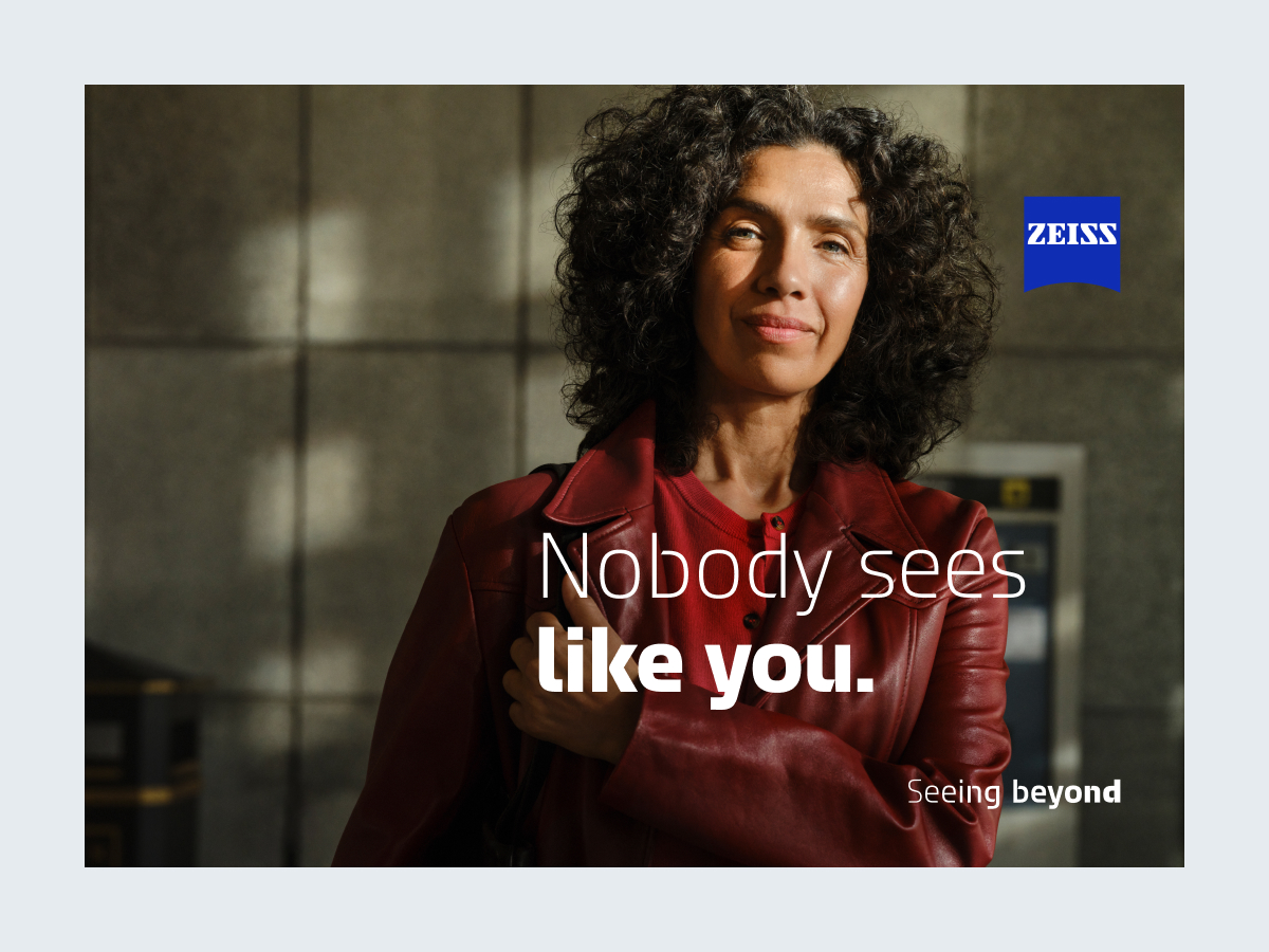 Logo and dynamic tagline - Image 01