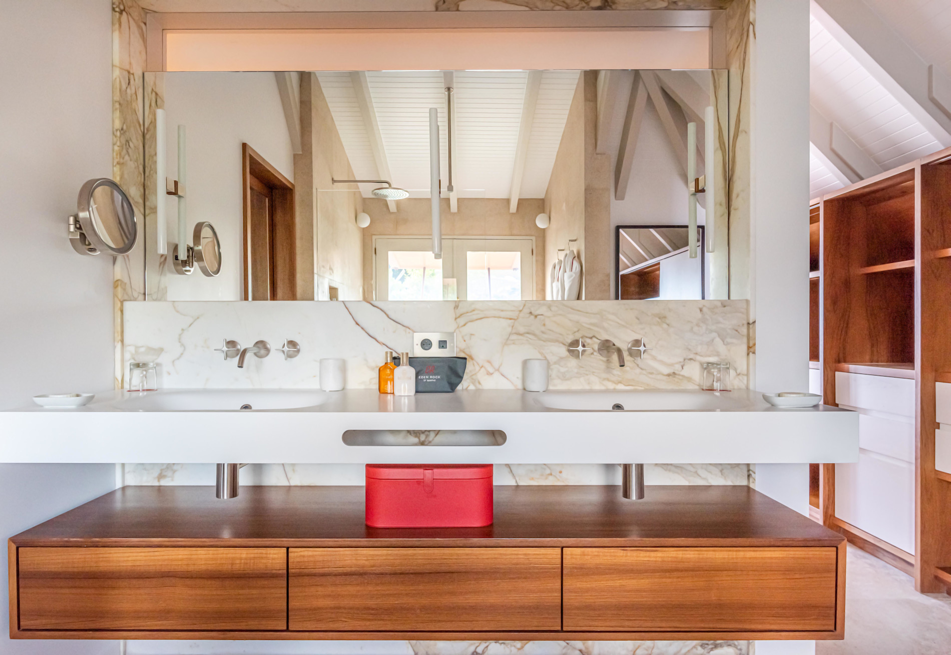 ERO - Beach House Frangipani