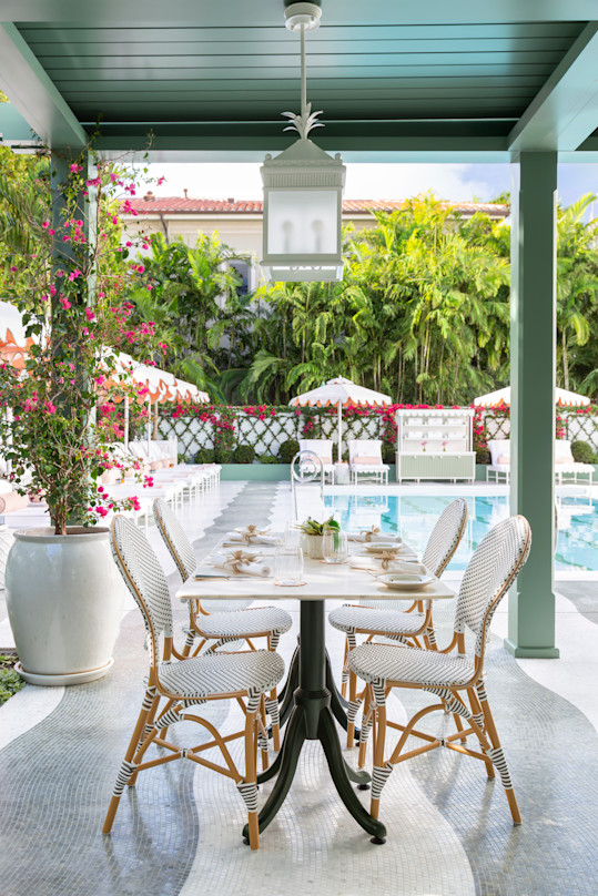 VIN - Pool House