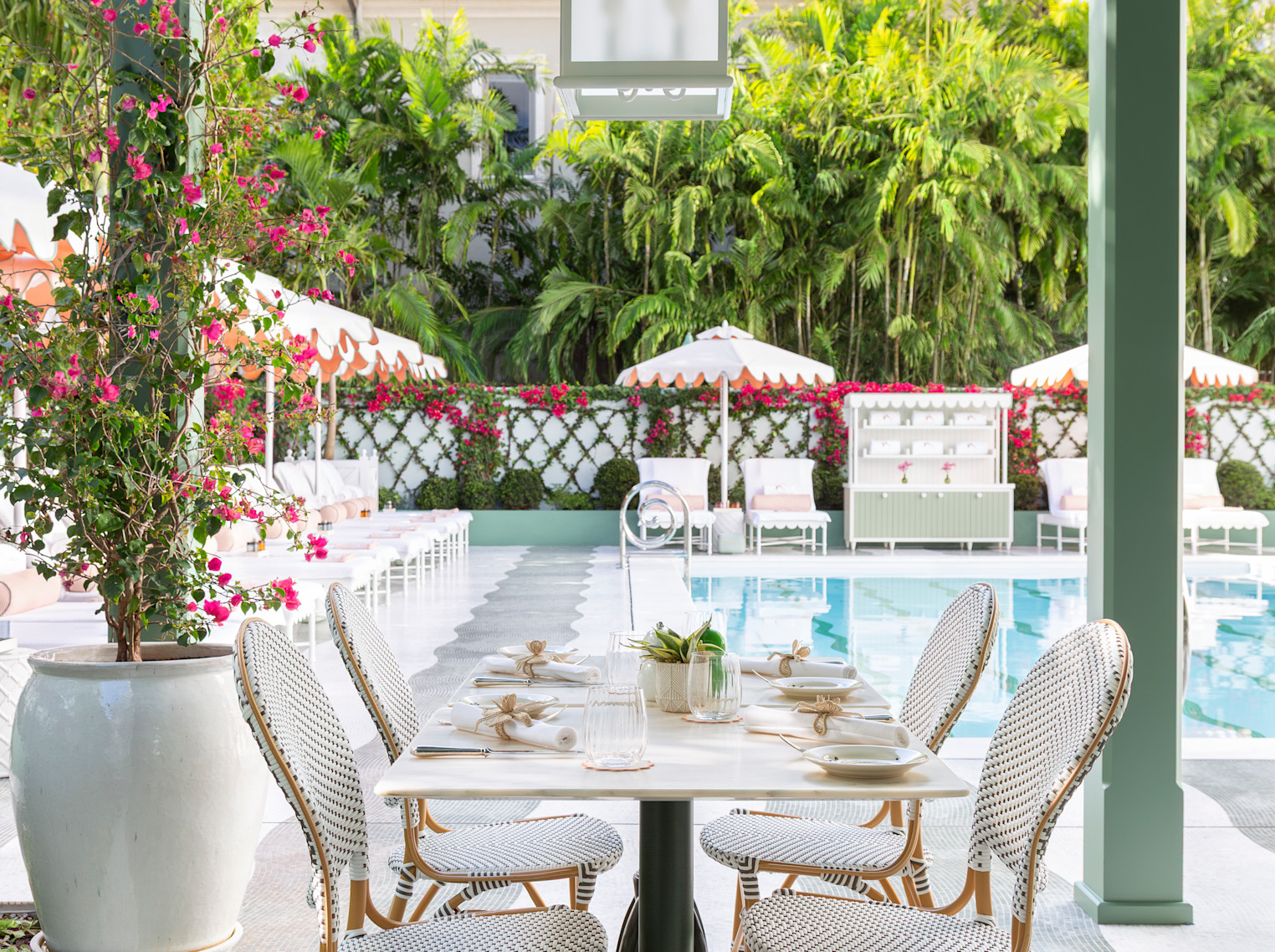 VIN - Pool House