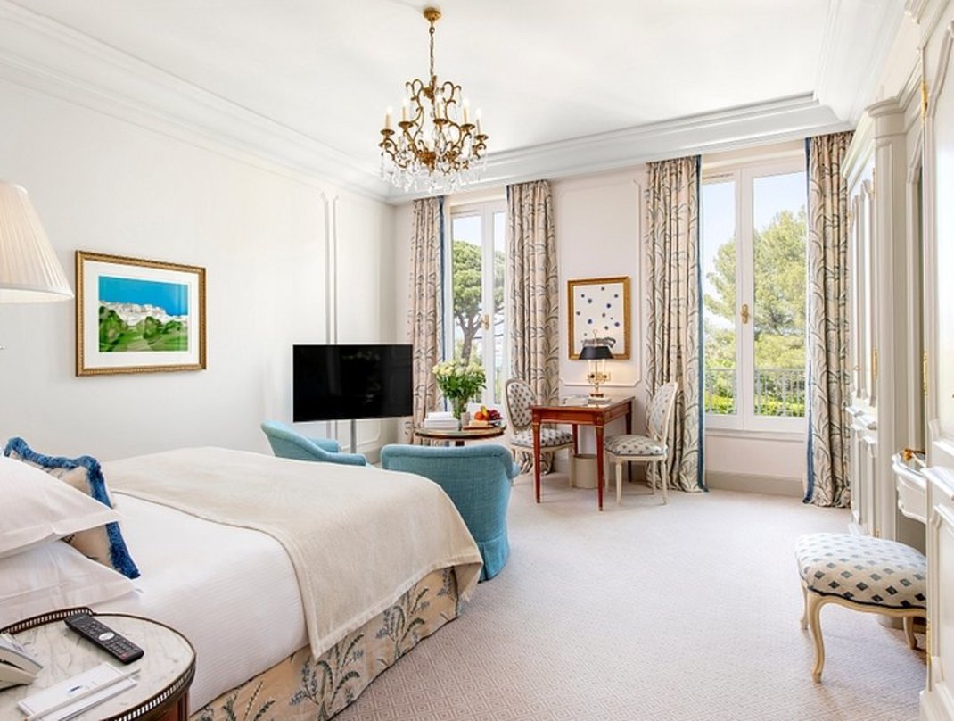 HDC - Classic Room Two Fountains Living-room & Room