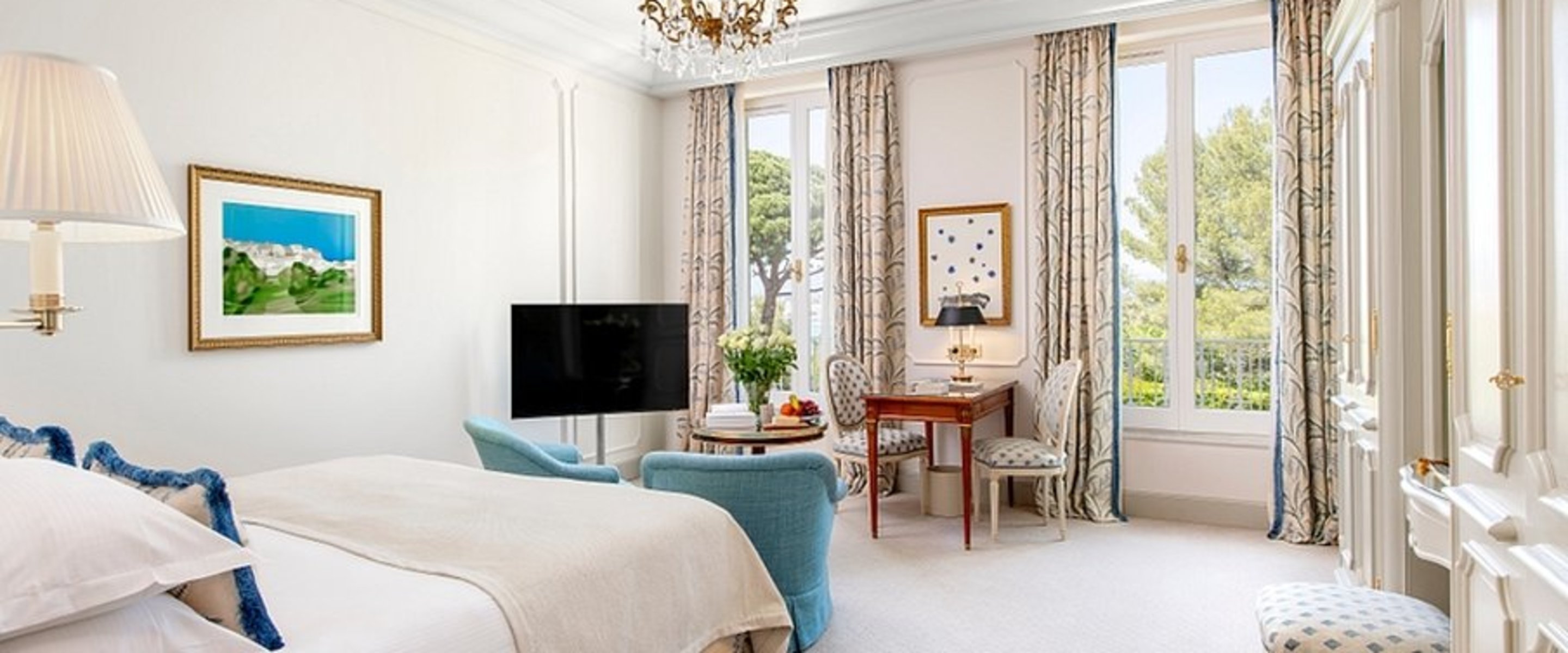 HDC - Classic Room Two Fountains Living-room & Room