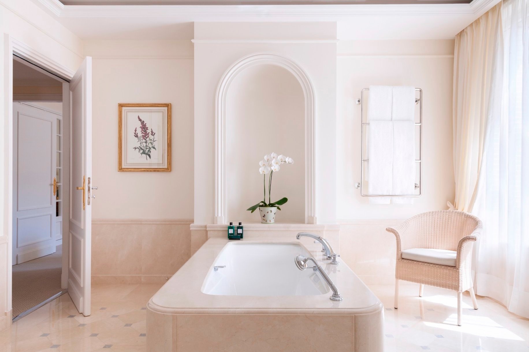 Room SUITEROYALE - Image 3